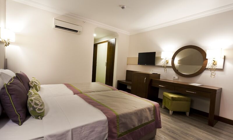 Side Alegria Hotel & Spa