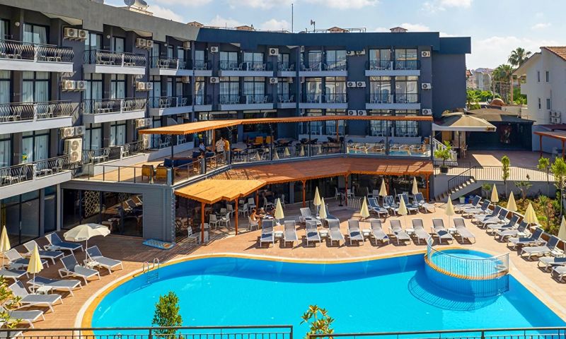 Clover Magic Park Side Hotel