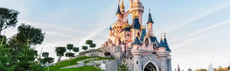 PARİS & DISNEYLAND TURU PEGASUS HAVAYOLLARI İLE 4 GECE